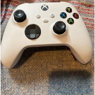 マイクロソフト(Microsoft)のXbox ワイヤレス コントローラー (ロボット ホワイト)(PC周辺機器)