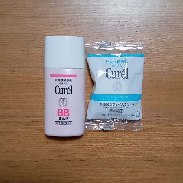 Curel(キュレル)のキュレル BBミルク 明るい肌色 30ml コスメ/美容のベースメイク/化粧品(BBクリーム)の商品写真