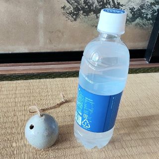 一輪挿し 花器 陶器製 グレー 紐つき(花瓶)