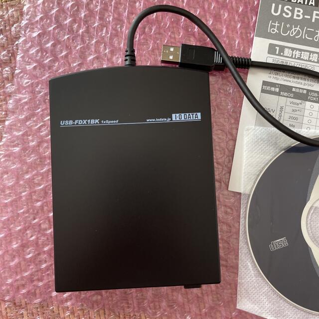 IODATA(アイオーデータ)のI・O DATA  USB 外付けFDドライブ [ USB-FDX1BK ] スマホ/家電/カメラのPC/タブレット(PC周辺機器)の商品写真