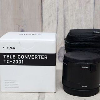 シグマ(SIGMA)のシグマ・テレコンバーター・×2　TC-2001　キャノン用　一度のみ装着　新品同(デジタル一眼)