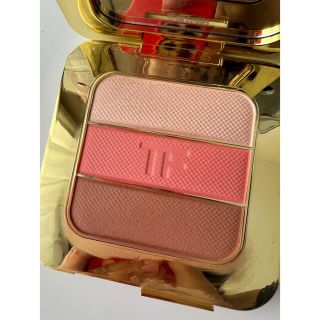 トムフォード(TOM FORD)のTOM FORD BEAUTY ソレイユ コントゥーリング コンパクト(フェイスカラー)