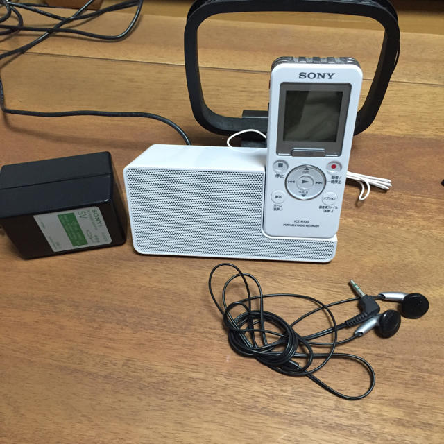 【美品】 SONY - SONY icz-R100 ポータブル ラジオ レコーダー白美品 送料込み IC ポータブルプレーヤー