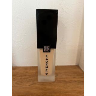 ジバンシィ(GIVENCHY)のGIVENCHYジバンシィ  プリズム・リーブル・スキンケアリングマット30mL(ファンデーション)