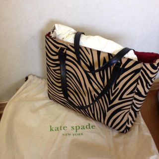 ケイトスペードニューヨーク(kate spade new york)のkate spade   カバン(ハンドバッグ)