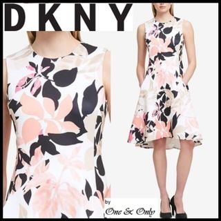 ダナキャランニューヨーク(DKNY)の花柄 美シルエット フレアワンピース(ひざ丈ワンピース)