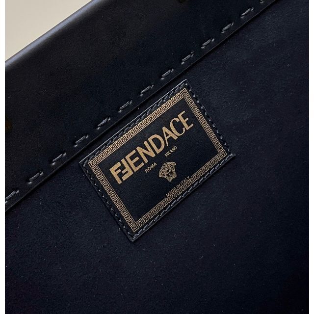 【新作】FENDACE フェンダーチェ ミディアム ブラックレザー ショッパー