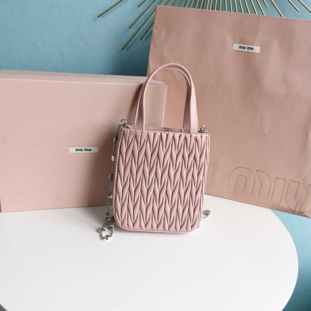 限定セール レア miumiu マテラッセ バッグ ショルダー ピンク 女性に