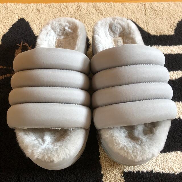 新品♡UGG Maxi Slide マキシスライド ファーサンダル  白23cm