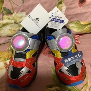 ムーンスター(MOONSTAR )のムーンスター　ウルトラマンルーブ　17cm 光る シューズ　新品未使用　箱なし (スニーカー)