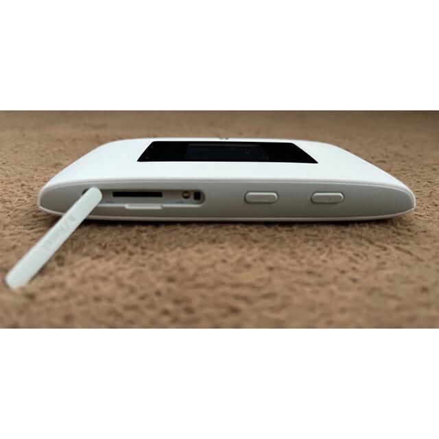 ZTE(ゼットティーイー)のRakuten WiFi Pocket 2B ホワイト スマホ/家電/カメラのスマートフォン/携帯電話(その他)の商品写真