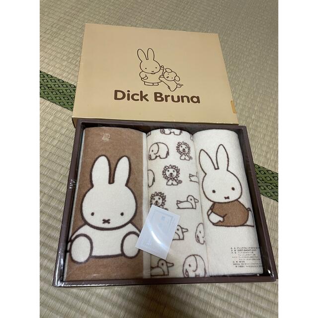 NANA様専用　Dick Brunswickミッフィータオル エンタメ/ホビーのおもちゃ/ぬいぐるみ(キャラクターグッズ)の商品写真