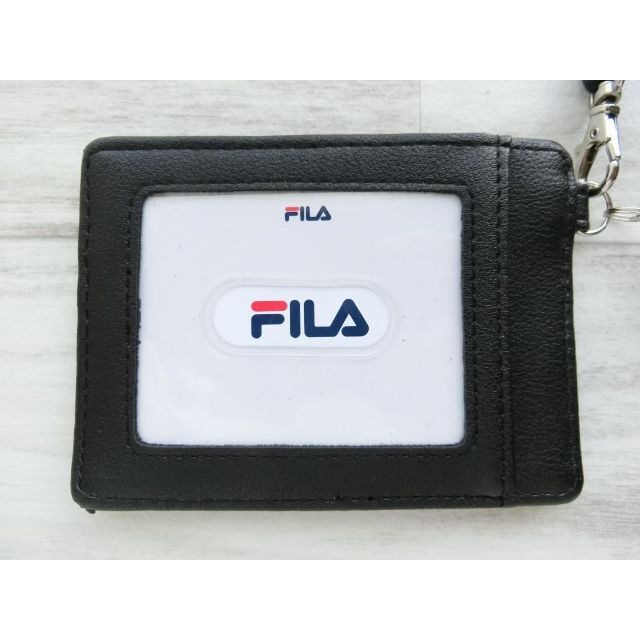 FILA(フィラ)の【未使用】FILA 定価2,882円 リール付 定期入れ ハッシュタグ グレー レディースのファッション小物(名刺入れ/定期入れ)の商品写真