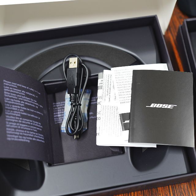 BOSE SOUNDWEAR ネックスピーカー おまけ付