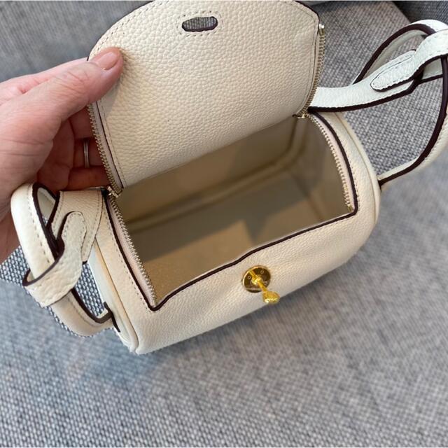 ミニショルダーバッグ 本革 ハンドバッグ オフホワイト  レディースのバッグ(ショルダーバッグ)の商品写真