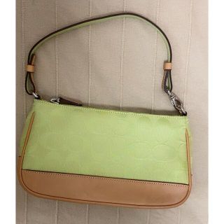 COACH(ハンドバッグ ・ グリーン・カーキ/緑色系)のフリマ COACH(ハンドバッグ ・ グリーン・カーキ/緑色系)のフリマ
