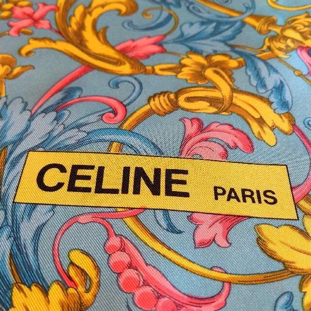 celine(セリーヌ)のCELINE 大判 シルク スカーフ レディースのファッション小物(バンダナ/スカーフ)の商品写真