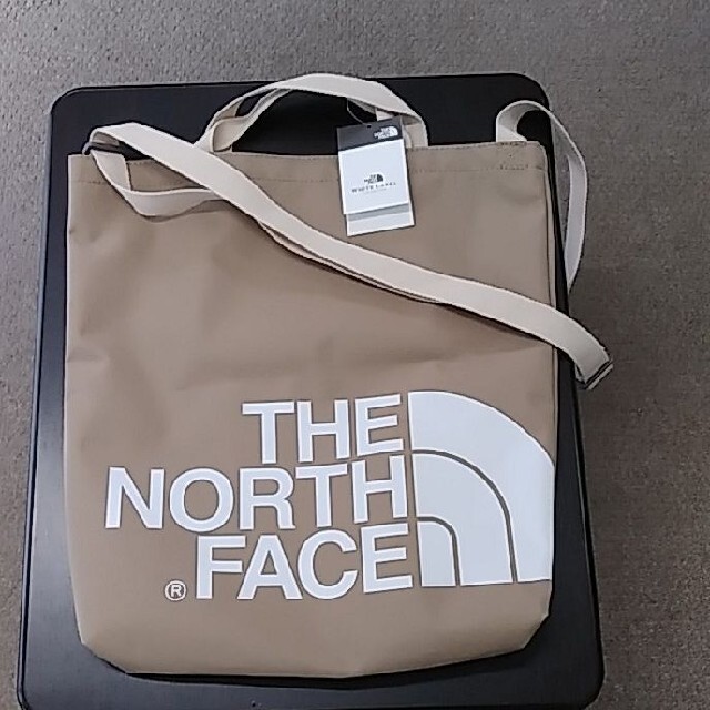 THE NORTH FACE(ザノースフェイス)の新品ノースフェイス2wayトートバッグ レディースのバッグ(トートバッグ)の商品写真