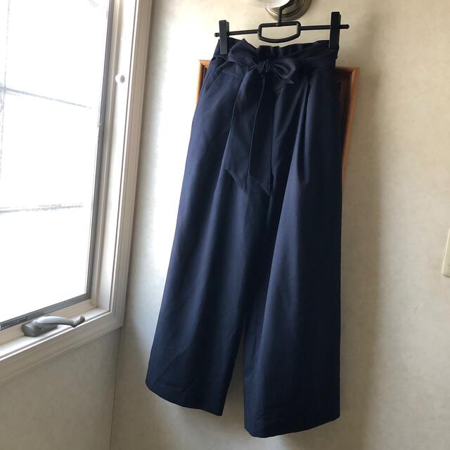 UNITED ARROWS green label relaxing(ユナイテッドアローズグリーンレーベルリラクシング)のユナイテッドアローズ　レディース　　ワイドパンツ　濃紺　M〜L レディースのパンツ(カジュアルパンツ)の商品写真