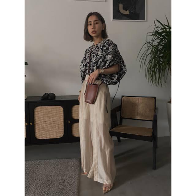 アメリsouffle round blouse