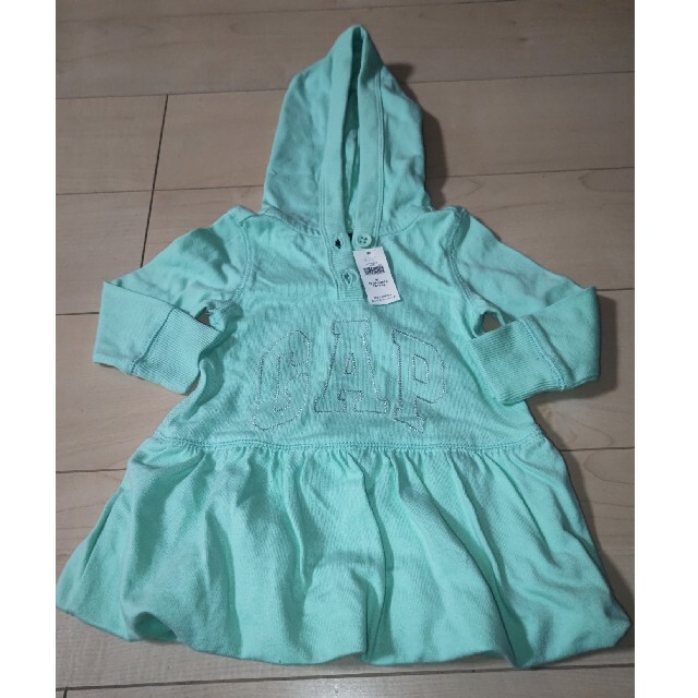 babyGAP(ベビーギャップ)の90cm baby Gapパーカーワンピース キッズ/ベビー/マタニティのキッズ服女の子用(90cm~)(ワンピース)の商品写真