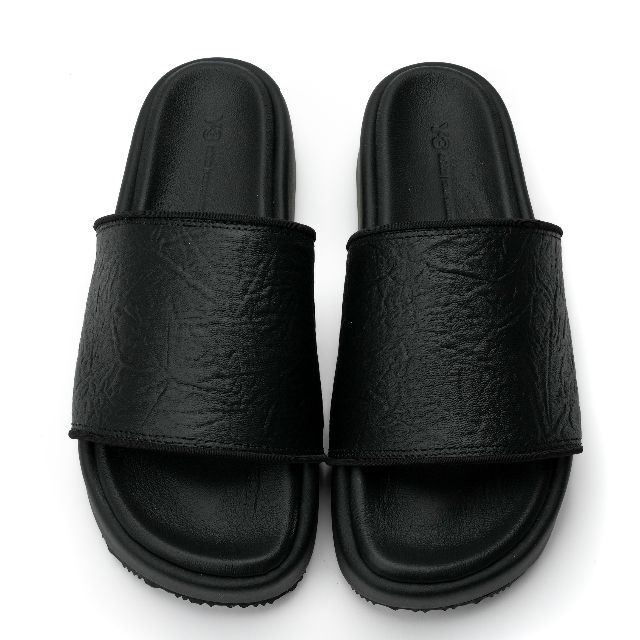 Y-3(ワイスリー)の新品 Y-3 SLIDES 27.5cm メンズの靴/シューズ(サンダル)の商品写真