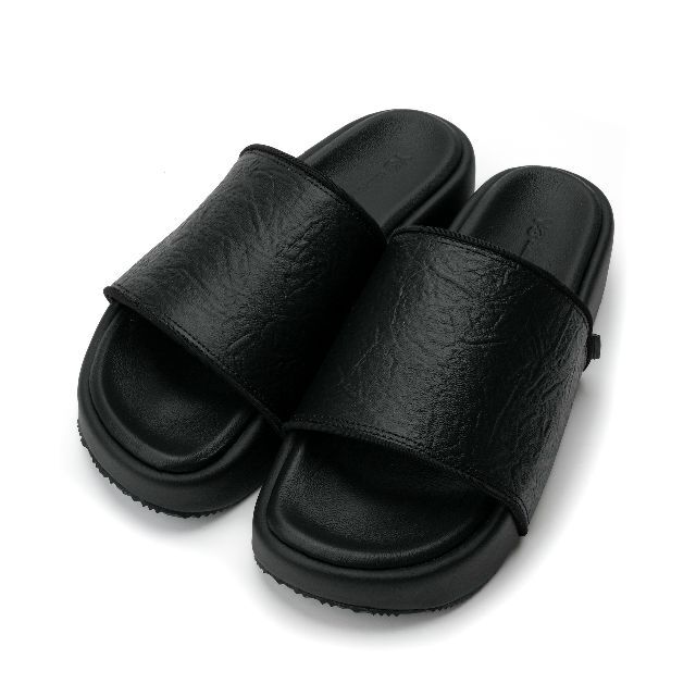 Y-3(ワイスリー)の新品 Y-3 SLIDES 27.5cm メンズの靴/シューズ(サンダル)の商品写真