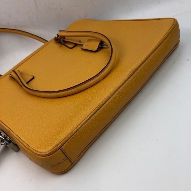 PRADA(プラダ)のPRADA プラダ ロゴプレート レザー トートバッグ イエロー レディース レディースのバッグ(トートバッグ)の商品写真