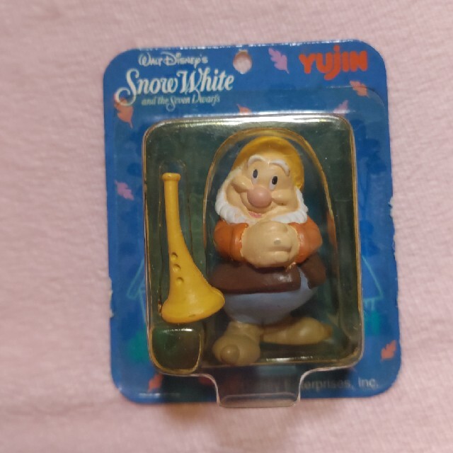 Disney(ディズニー)のディズニー 七人の小人 ミニチュア フィギュア エンタメ/ホビーのおもちゃ/ぬいぐるみ(キャラクターグッズ)の商品写真