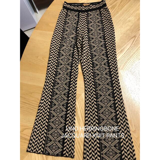 Ameri VINTAGE(アメリヴィンテージ)のUND HERRINGBONE JACQUARD KNIT PANTS レディースのパンツ(カジュアルパンツ)の商品写真