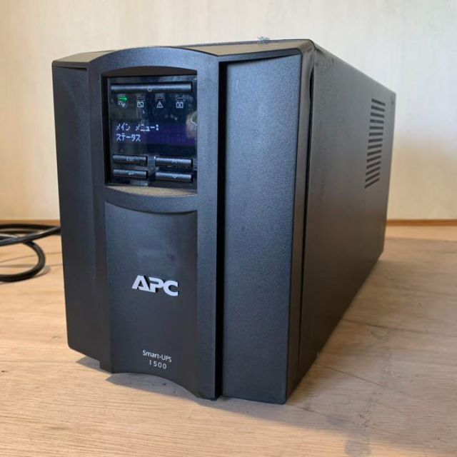 APS Swart-UPS1500 ブラック無停電電源装置 ジャンク扱い スマホ/家電/カメラのPC/タブレット(PC周辺機器)の商品写真