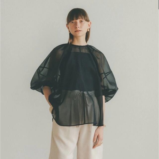 clane baroon sheer puff tops クラネ レディースのトップス(シャツ/ブラウス(長袖/七分))の商品写真