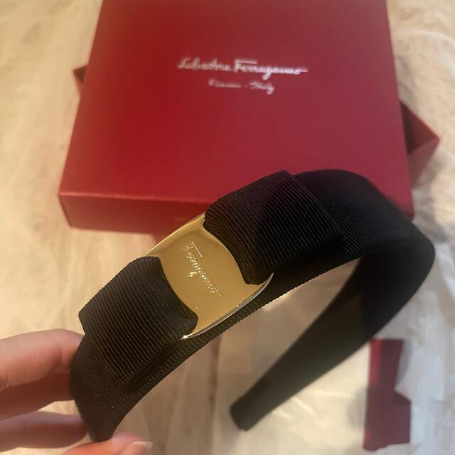 Salvatore Ferragamo   美品!箱付きFerragamo太めカチューシャ