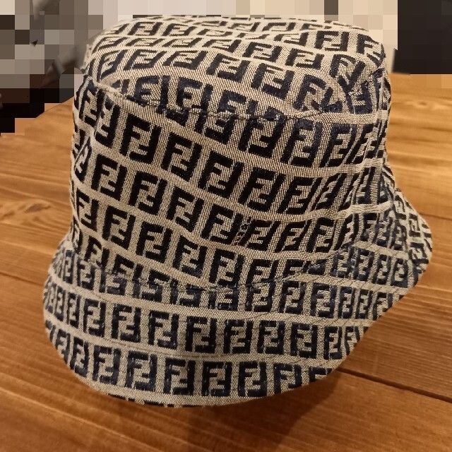 FENDI(フェンディ)の【中古】フェンディ　バケットハット　ズッカ帽　リバーシブル メンズの帽子(ハット)の商品写真