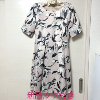 ストロベリーフィールズ(STRAWBERRY-FIELDS)の🌹お値下げ🌹新品,タグ付🌹ストロベリーフィールズの花柄ワンピース👗(ひざ丈ワンピース)