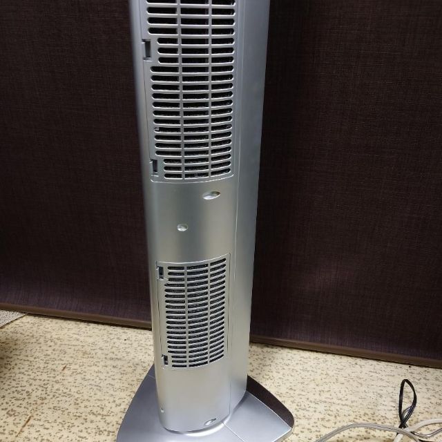 KOIZUMI(コイズミ)のコイズミ KHF-1240 送風機能付きファンヒーター 年中快適に スマホ/家電/カメラの冷暖房/空調(扇風機)の商品写真