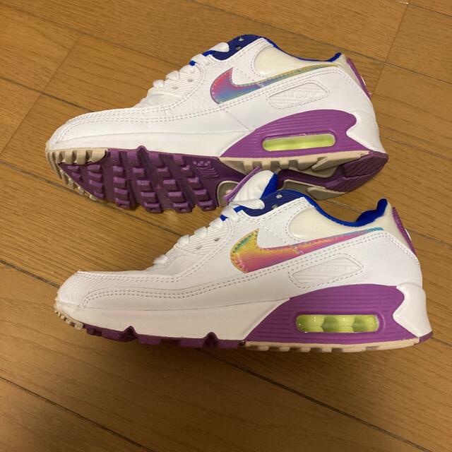 NIKE(ナイキ)のナイキ エア マックス 90 SE ⭐️中古品　お値下げ不可 レディースの靴/シューズ(スニーカー)の商品写真