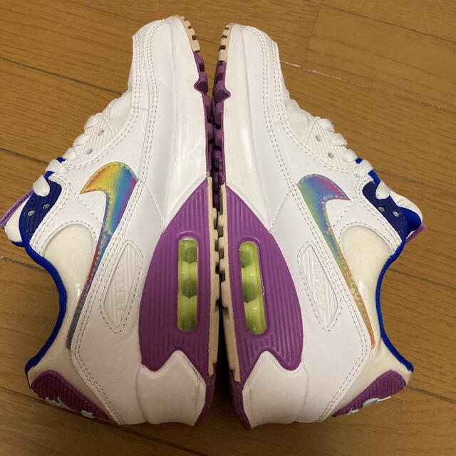 NIKE(ナイキ)のナイキ エア マックス 90 SE ⭐️中古品　お値下げ不可 レディースの靴/シューズ(スニーカー)の商品写真