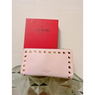 ヴァレンティノガラヴァーニ(valentino garavani)のvalentino garavani ロックスタッズ　財布　ピンク(財布)