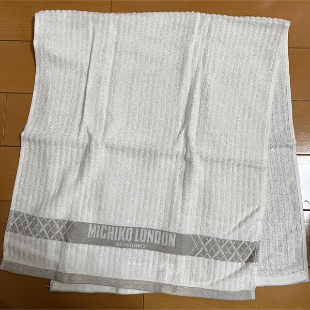 MICHIKO LONDON(ミチコロンドン)の新品★MICHIKO LONDON フェイスタオル インテリア/住まい/日用品の日用品/生活雑貨/旅行(タオル/バス用品)の商品写真