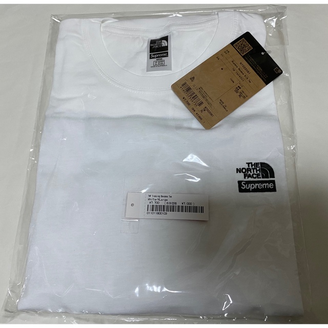 Supreme(シュプリーム)のSupreme / The North Face Bandana Tee XL メンズのトップス(Tシャツ/カットソー(半袖/袖なし))の商品写真