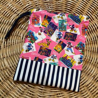 【SALE】handmade ♡ コップ袋 ディズニー 紙袋柄　ピンク　巾着(外出用品)