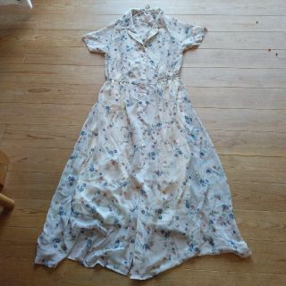 アクシーズファム(axes femme)のaxes femme　生成り色にお花柄が可愛いシースルーロングワンピース(ロングワンピース/マキシワンピース)