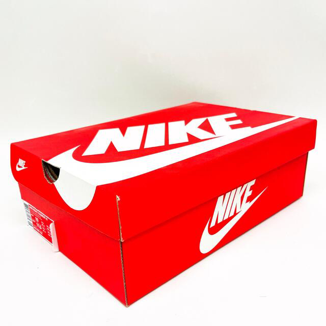 NIKE(ナイキ)の【USED28cm】ナイキ リアクト エレメント87 "ボルト レーサーピンク" メンズの靴/シューズ(スニーカー)の商品写真