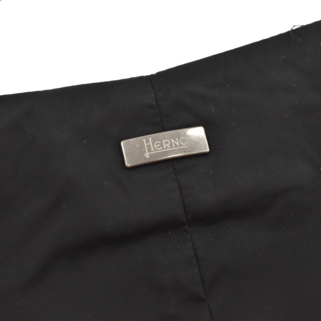 HERNO(ヘルノ)のHERNO ヘルノ ダウンベスト メンズのジャケット/アウター(ダウンベスト)の商品写真