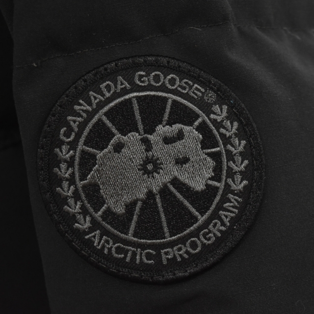 CANADA GOOSE(カナダグース)のCANADA GOOSE カナダグース ダウンジャケット メンズのジャケット/アウター(ダウンジャケット)の商品写真