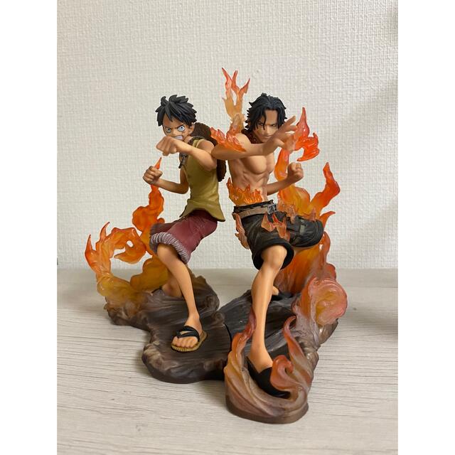 ONE PIECE(ワンピース)のONE PIECE ルフィ エース フィギュア　頂上戦争 エンタメ/ホビーのおもちゃ/ぬいぐるみ(キャラクターグッズ)の商品写真