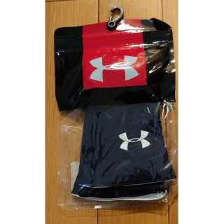 アンダーアーマー(UNDER ARMOUR)の【匿名配送】新品未使用 アンダーアーマー リバーシブルリストバンド 紺(バングル/リストバンド)