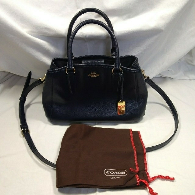 COACH(コーチ)のcoach　本革ハンドバック　ネイビー　新品価格9万円 レディースのバッグ(ハンドバッグ)の商品写真