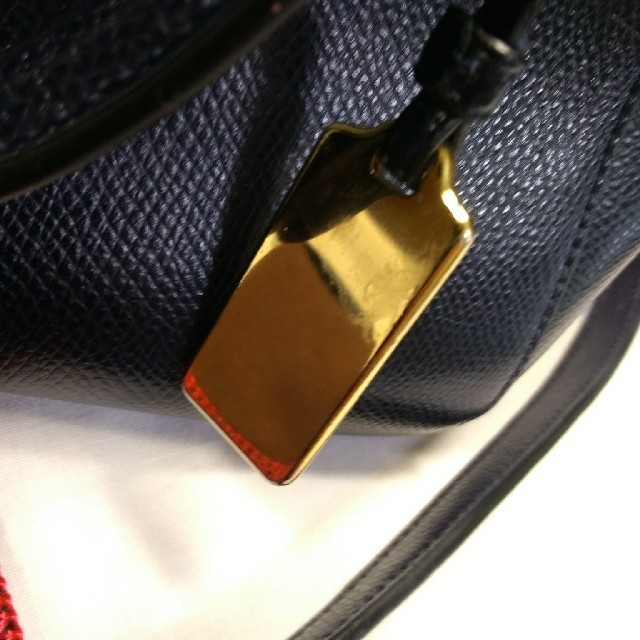 COACH(コーチ)のcoach　本革ハンドバック　ネイビー　新品価格9万円 レディースのバッグ(ハンドバッグ)の商品写真